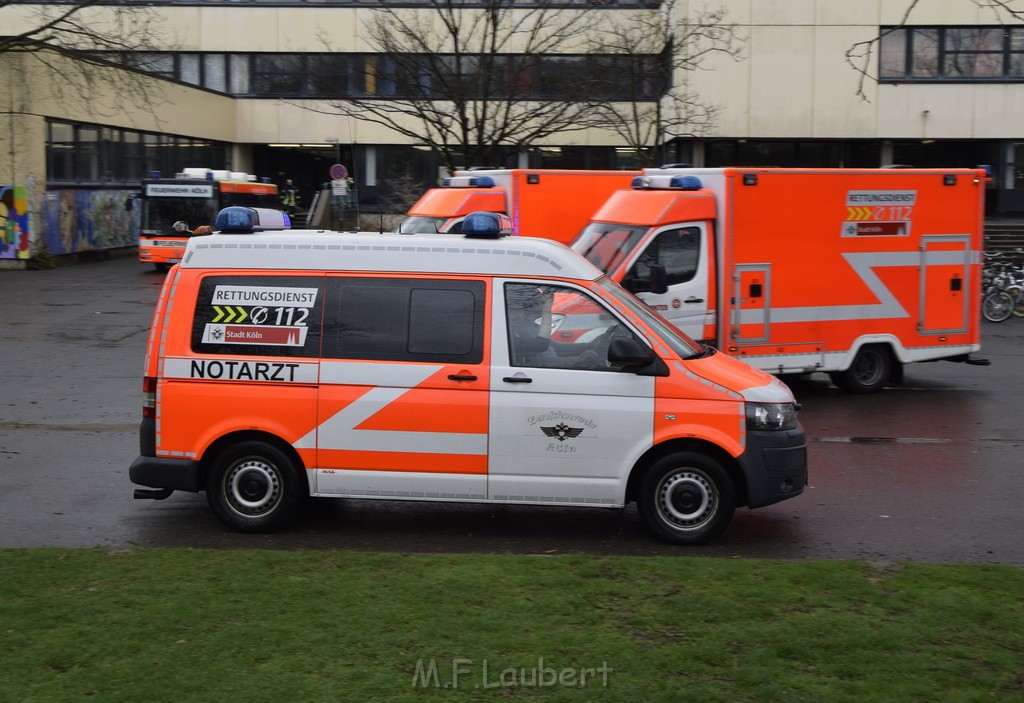 Einsatz BF Koeln Schule Burgwiesenstr Koeln Holweide P011.JPG - Miklos Laubert